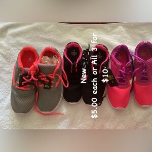 Tennis shoes gray, black, orange